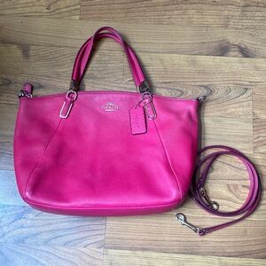 ⚜️Coach Small Kelsey Satchel⚜️